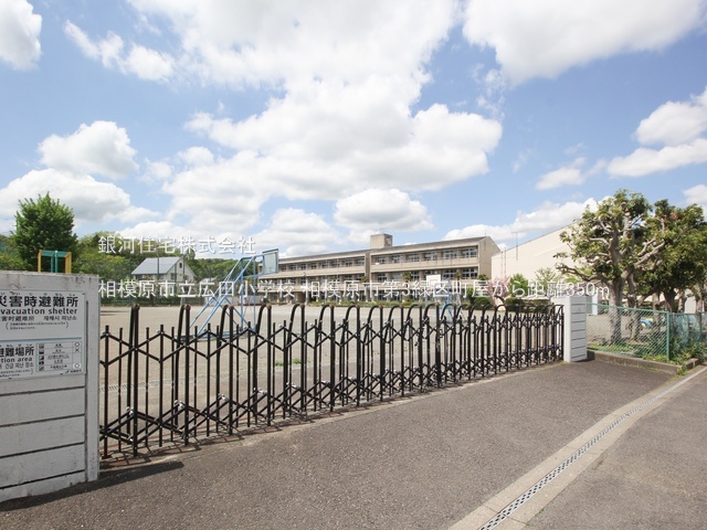 G00389962 神奈川県相模原市緑区町屋３丁目 新築一戸建て 4180万円 土地面積139.53m² (約42.20坪) 建物面積101.84m² (約30.80坪) 間取り４ＬＤＫ 築年月2026年03月(築１年以内)【周辺環境】相模原市立広田小学校