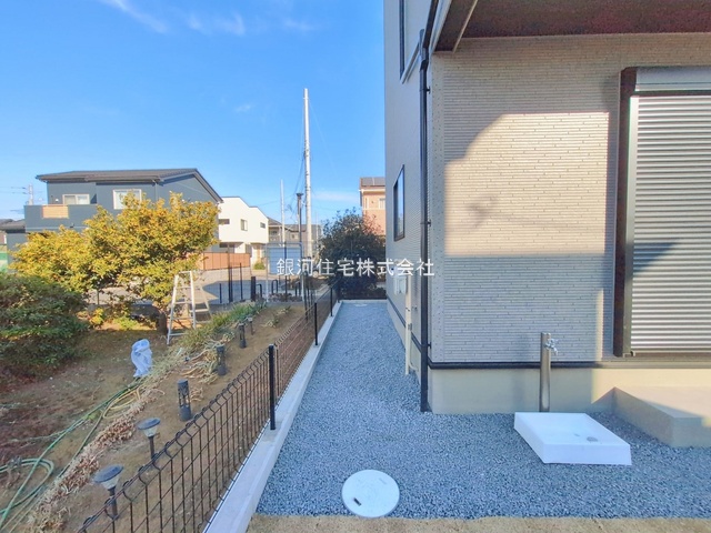 G00389968 千葉県船橋市二和西３丁目 新築一戸建て 3780万円 土地面積165.11m² (約49.94坪) 建物面積107.59m² (約32.54坪) 間取り４ＬＤＫ 築年月2026年01月(築１年以内)【外観6】