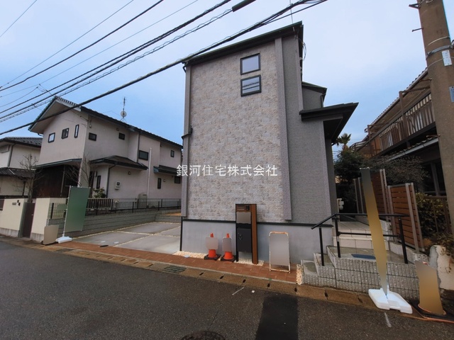 G00389972 千葉県千葉市花見川区作新台２丁目 新築一戸建て 4280万円 土地面積135.65m² (約41.03坪) 建物面積110.13m² (約33.31坪) 間取り４ＬＤＫ 築年月2026年02月(築１年以内)【外観5】