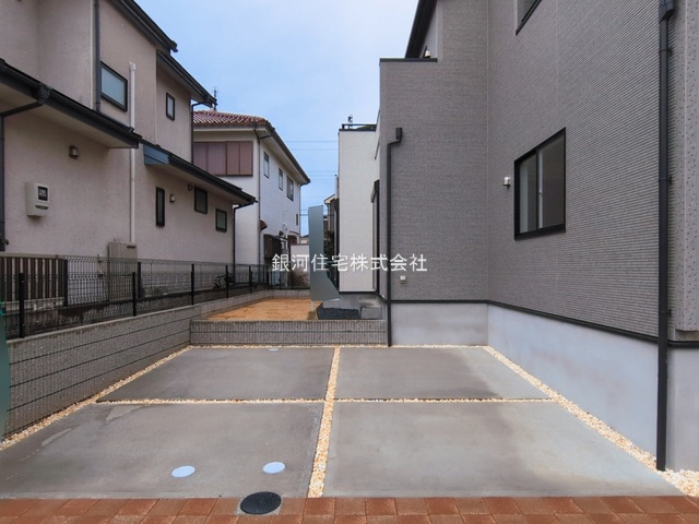 G00389972 千葉県千葉市花見川区作新台２丁目 新築一戸建て 4280万円 土地面積135.65m² (約41.03坪) 建物面積110.13m² (約33.31坪) 間取り４ＬＤＫ 築年月2026年02月(築１年以内)【外観11】