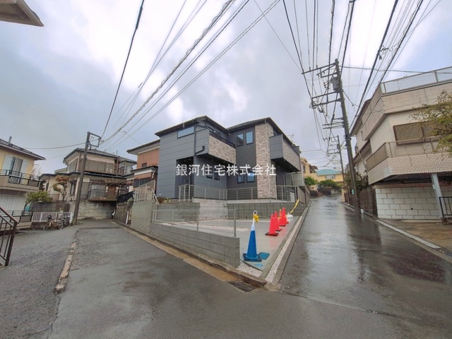 G00389974 神奈川県横浜市鶴見区北寺尾６丁目 新築一戸建て 6699万円 土地面積133.78m² (約40.46坪) 建物面積104.33m² (約31.55坪) 間取り４ＬＤＫ 築年月2026年03月(築１年以内)【外観3】