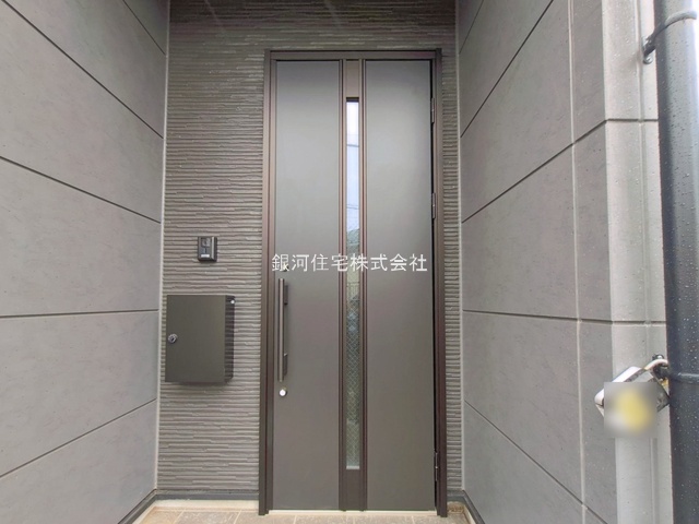 G00389974 神奈川県横浜市鶴見区北寺尾６丁目 新築一戸建て 6699万円 土地面積133.78m² (約40.46坪) 建物面積104.33m² (約31.55坪) 間取り４ＬＤＫ 築年月2026年03月(築１年以内)【外観5】