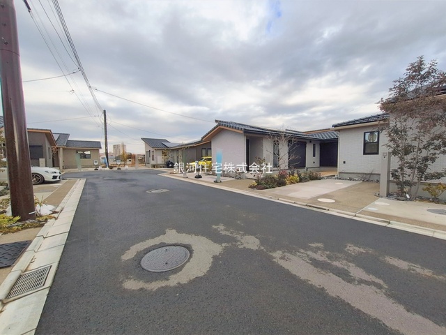 G00389976 千葉県印西市草深 新築一戸建て 4830万円 土地面積173.81m² (約52.57坪) 建物面積76.24m² (約23.06坪) 間取り３ＬＤＫ 築年月2025年05月(築１年以内)【外観3】