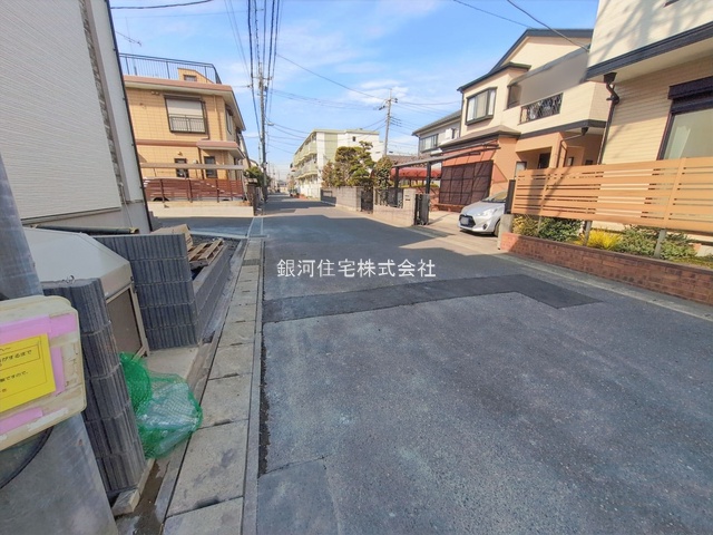 G00389977 千葉県松戸市中和倉 新築一戸建て 4490万円 土地面積112.75m² (約34.10坪) 建物面積102.57m² (約31.02坪) 間取り４ＬＤＫ 築年月2026年01月(築１年以内)【外観9】