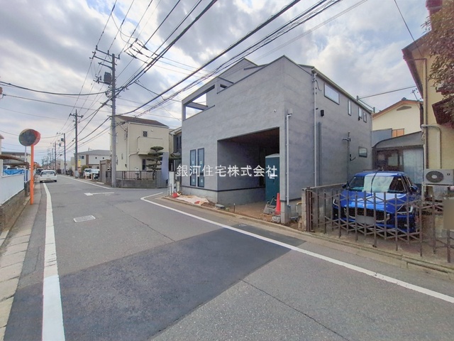 G00389992 東京都練馬区春日町４丁目 新築一戸建て 1億890万円 土地面積112.30m² (約33.97坪) 建物面積134.46m² (約40.67坪) 間取り３ＬＤＫ 築年月2026年03月(築１年以内)【外観9】