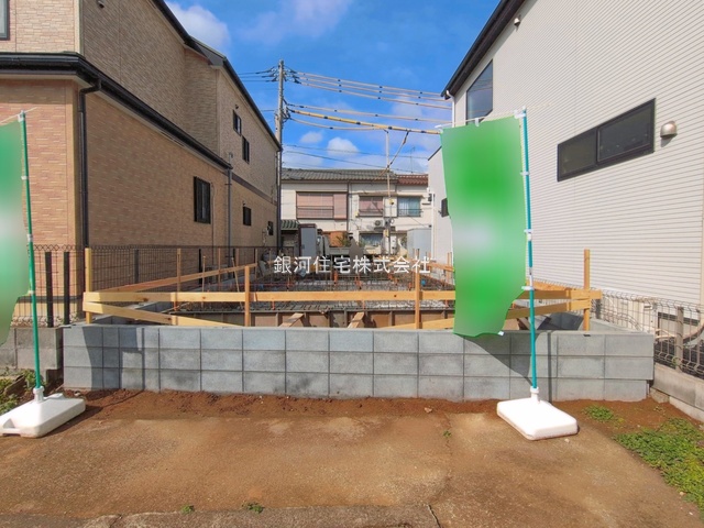 G00389997 埼玉県三郷市戸ヶ崎 新築一戸建て 3280万円 土地面積82.43m² (約24.93坪) 建物面積112.99m² (約34.17坪) 間取り４ＬＤＫ 築年月2026年05月【外観2】