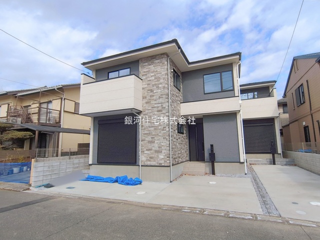 G00390000 千葉県松戸市新松戸７丁目 新築一戸建て 6199万円 土地面積100.25m² (約30.32坪) 建物面積96.96m² (約29.33坪) 間取り４ＬＤＫ 築年月2026年01月(築１年以内)【外観7】