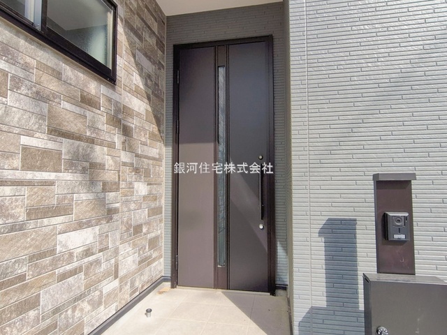G00390000 千葉県松戸市新松戸７丁目 新築一戸建て 6199万円 土地面積100.25m² (約30.32坪) 建物面積96.96m² (約29.33坪) 間取り４ＬＤＫ 築年月2026年01月(築１年以内)【外観12】