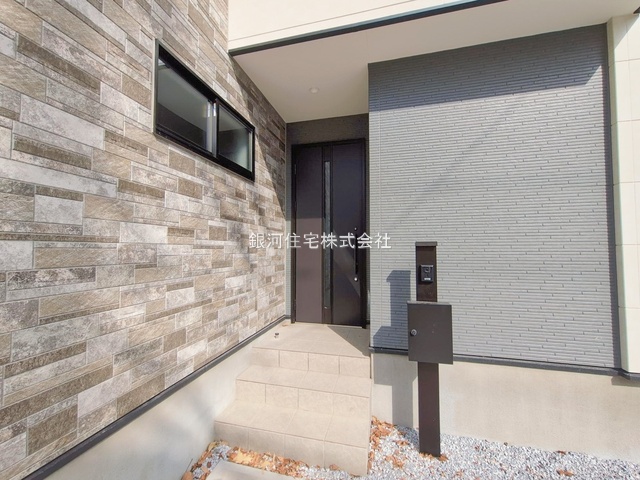 G00390000 千葉県松戸市新松戸７丁目 新築一戸建て 6199万円 土地面積100.25m² (約30.32坪) 建物面積96.96m² (約29.33坪) 間取り４ＬＤＫ 築年月2026年01月(築１年以内)【外観13】