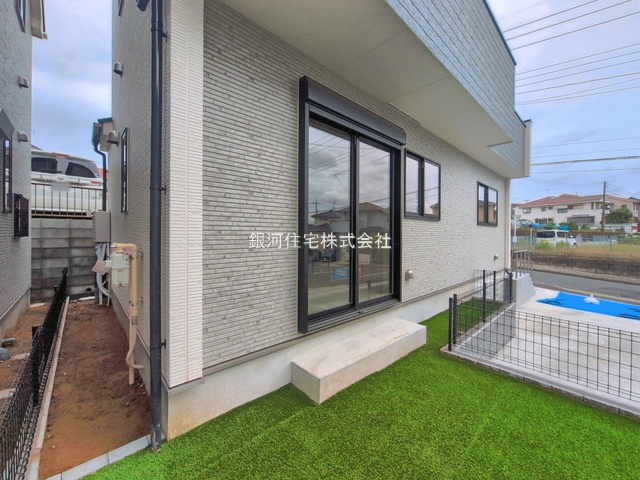 G00390036 千葉県松戸市八ヶ崎５丁目 新築一戸建て 3990万円 土地面積138.11m² (約41.77坪) 建物面積102.46m² (約30.99坪) 間取り４ＬＤＫ 築年月2026年05月(築１年以内)【外観5】