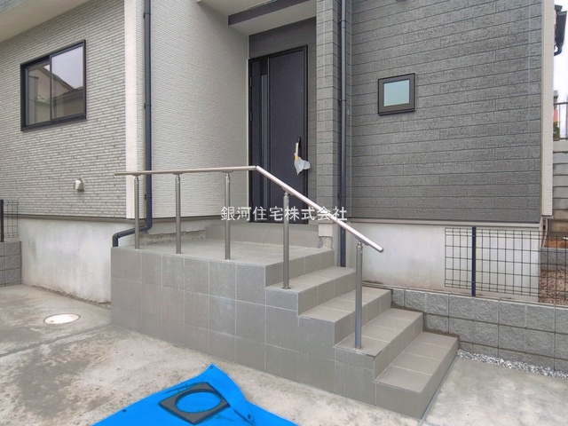 G00390036 千葉県松戸市八ヶ崎５丁目 新築一戸建て 3990万円 土地面積138.11m² (約41.77坪) 建物面積102.46m² (約30.99坪) 間取り４ＬＤＫ 築年月2026年05月(築１年以内)【外観12】