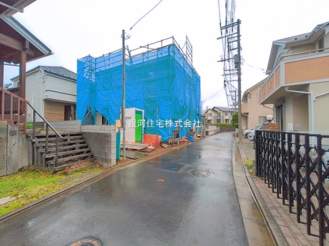 G00390131 神奈川県川崎市多摩区生田６丁目 新築一戸建て 6199万円 土地面積117.94m² (約35.67坪) 建物面積98.94m² (約29.92坪) 築年月2026年04月(築１年以内)【外観3】