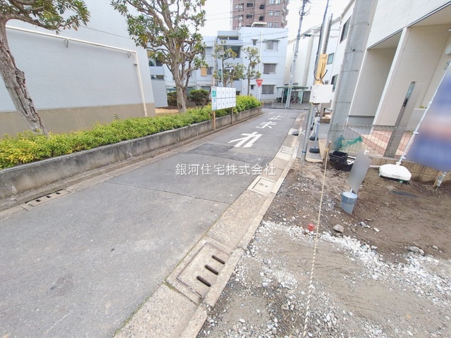 G00390164 埼玉県川口市原町 新築一戸建て 6180万円 土地面積72.96m² (約22.07坪) 建物面積94.03m² (約28.44坪) 築年月2026年06月【外観18】