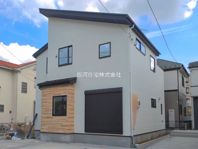 G00390170 神奈川県海老名市国分北３丁目 新築一戸建て 6398万円 土地面積136.00m² (約41.14坪) 建物面積110.33m² (約33.37坪) 間取り４ＬＤＫ 築年月2026年04月(築１年以内)【外観2】