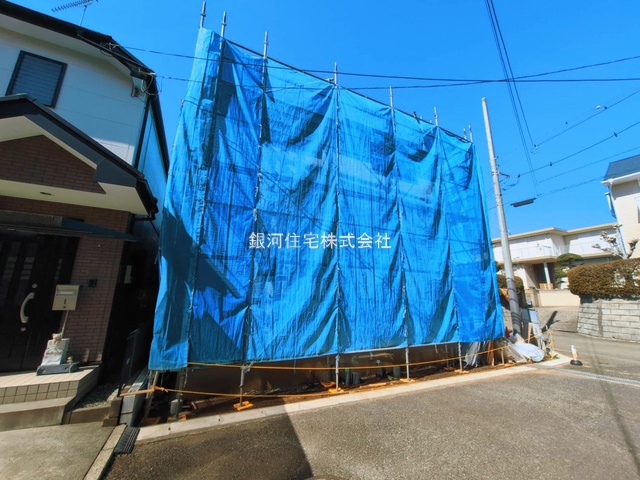 G00390170 神奈川県海老名市国分北３丁目 新築一戸建て 6398万円 土地面積136.00m² (約41.14坪) 建物面積110.33m² (約33.37坪) 間取り４ＬＤＫ 築年月2026年04月(築１年以内)【外観8】