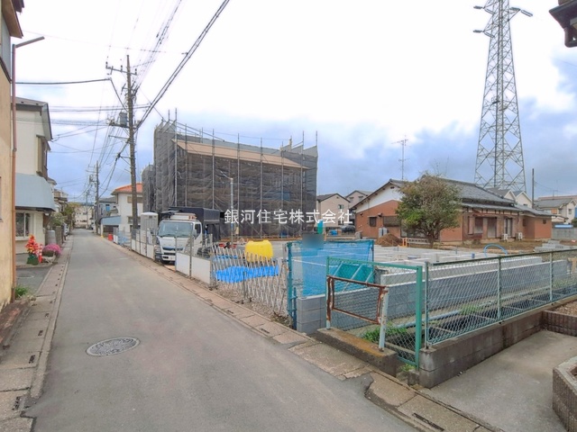 G00390204 埼玉県さいたま市南区松本２丁目 新築一戸建て 4380万円 土地面積106.24m² (約32.13坪) 建物面積98.26m² (約29.72坪) 間取り３ＳＬＤＫ 築年月2026年06月【外観3】