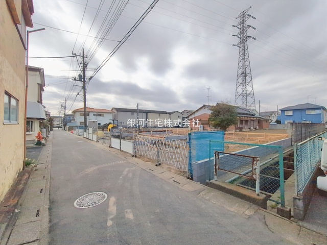 G00390204 埼玉県さいたま市南区松本２丁目 新築一戸建て 4380万円 土地面積106.24m² (約32.13坪) 建物面積98.26m² (約29.72坪) 間取り３ＳＬＤＫ 築年月2026年06月【外観9】