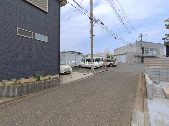 G00390248 東京都町田市木曽東３丁目 新築一戸建て 5998万円 土地面積138.32m² (約41.84坪) 建物面積107.83m² (約32.61坪) 間取り４ＬＤＫ 築年月2026年04月(築１年以内)【外観4】