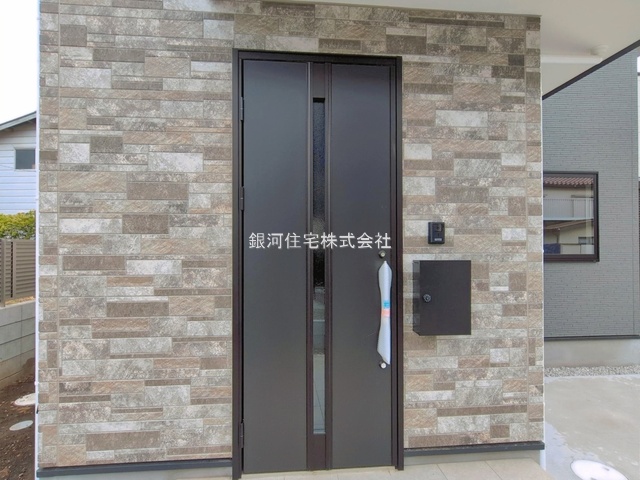 G00390248 東京都町田市木曽東３丁目 新築一戸建て 5998万円 土地面積138.32m² (約41.84坪) 建物面積107.83m² (約32.61坪) 間取り４ＬＤＫ 築年月2026年04月(築１年以内)【外観10】