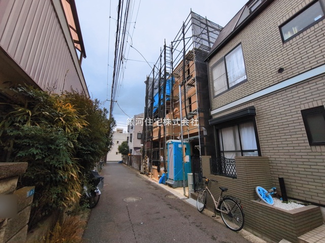 G00390403 千葉県市川市新田３丁目 新築一戸建て 5980万円 土地面積60.71m² (約18.36坪) 建物面積103.19m² (約31.21坪) 間取り４ＬＤＫ 築年月2026年04月【外観6】