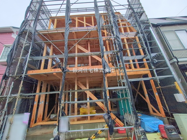 G00390403 千葉県市川市新田３丁目 新築一戸建て 5980万円 土地面積60.71m² (約18.36坪) 建物面積103.19m² (約31.21坪) 間取り４ＬＤＫ 築年月2026年04月【外観7】