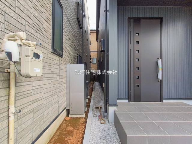 G00390500 神奈川県川崎市宮前区平４丁目 新築一戸建て 4360万円 土地面積99.90m² (約30.21坪) 建物面積86.73m² (約26.23坪) 間取り３ＬＤＫ 築年月2026年02月(築１年以内)【外観6】