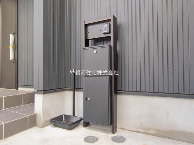 G00390500 神奈川県川崎市宮前区平４丁目 新築一戸建て 4360万円 土地面積99.90m² (約30.21坪) 建物面積86.73m² (約26.23坪) 間取り３ＬＤＫ 築年月2026年02月(築１年以内)【外観13】