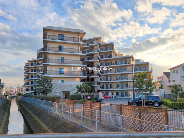 G00390559 埼玉県入間市東藤沢２丁目 中古マンション 2280万円 専有面積64.89m² (約19.62坪) 間取り３ＬＤＫ 所在階8階 築年月1998年08月(築27年)【外観6】