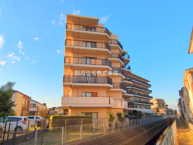 G00390559 埼玉県入間市東藤沢２丁目 中古マンション 2280万円 専有面積64.89m² (約19.62坪) 間取り３ＬＤＫ 所在階8階 築年月1998年08月(築27年)【外観9】