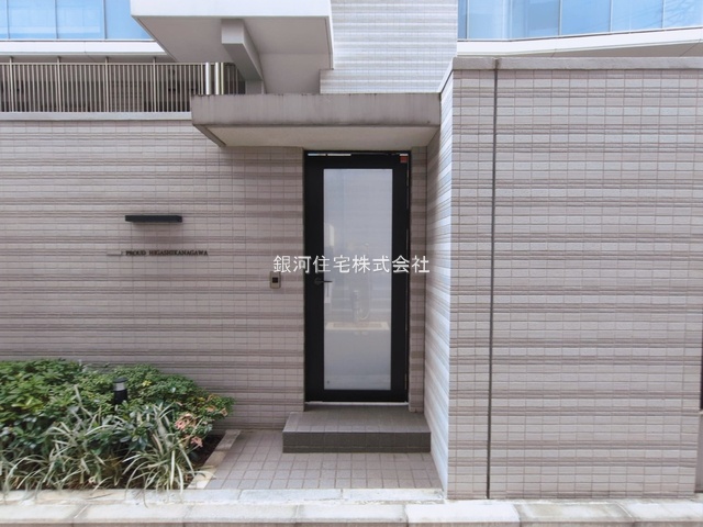 G00390668 神奈川県横浜市神奈川区神奈川２丁目 中古マンション 6880万円 専有面積56.77m² (約17.17坪) 間取り２ＬＤＫ 所在階2階 築年月2019年11月(築6年)【外観8】