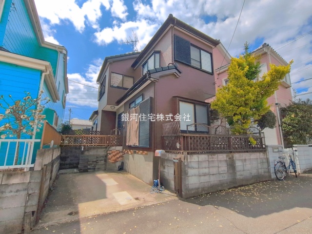 G00390669 埼玉県上尾市大字平塚 中古一戸建て 1480万円 土地面積105.17m² (約31.81坪) 建物面積84.46m² (約25.54坪) 間取り４ＬＤＫ 築年月1994年12月(築31年)【外観2】