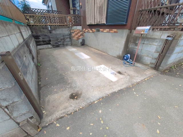 G00390669 埼玉県上尾市大字平塚 中古一戸建て 1480万円 土地面積105.17m² (約31.81坪) 建物面積84.46m² (約25.54坪) 間取り４ＬＤＫ 築年月1994年12月(築31年)【外観6】