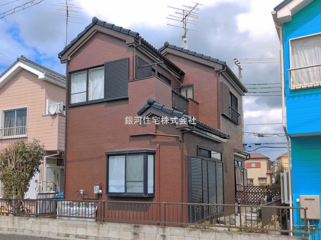 G00390669 埼玉県上尾市大字平塚 中古一戸建て 1480万円 土地面積105.17m² (約31.81坪) 建物面積84.46m² (約25.54坪) 間取り４ＬＤＫ 築年月1994年12月(築31年)【外観11】