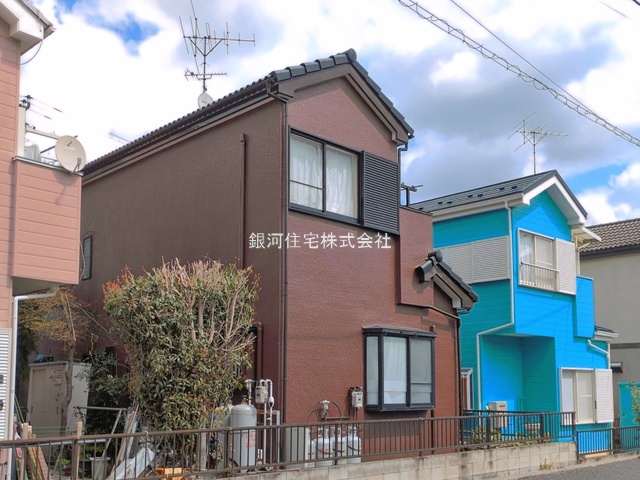 G00390669 埼玉県上尾市大字平塚 中古一戸建て 1480万円 土地面積105.17m² (約31.81坪) 建物面積84.46m² (約25.54坪) 間取り４ＬＤＫ 築年月1994年12月(築31年)【外観12】