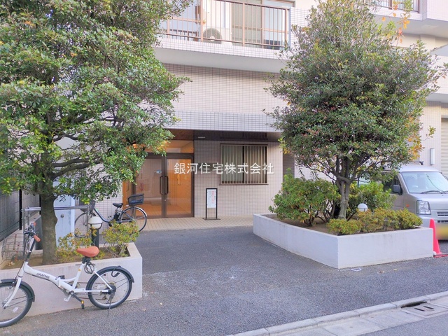 G00390670 東京都足立区西綾瀬１丁目 中古マンション 2399万円 専有面積40.03m² (約12.10坪) 間取り１ＬＤＫ 所在階2階 築年月1990年09月(築35年)【外観3】