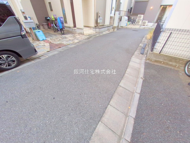 G00390670 東京都足立区西綾瀬１丁目 中古マンション 2399万円 専有面積40.03m² (約12.10坪) 間取り１ＬＤＫ 所在階2階 築年月1990年09月(築35年)【外観9】