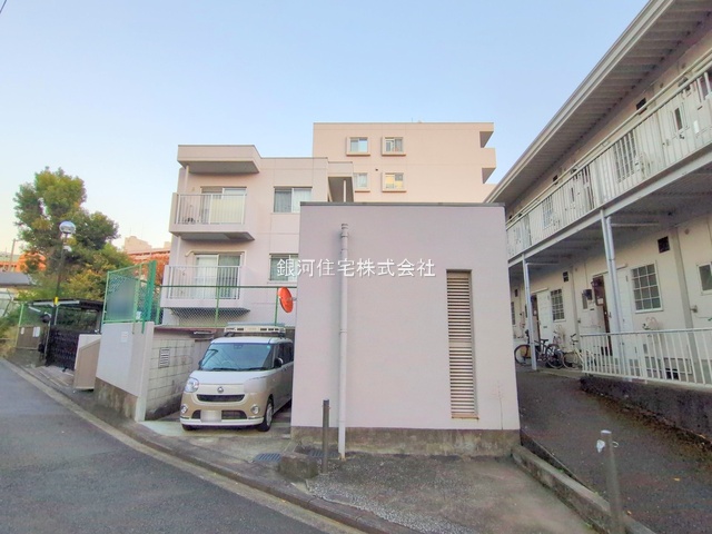 G00390681 神奈川県横浜市港北区仲手原２丁目 中古マンション 4180万円 専有面積61.04m² (約18.46坪) 間取り２ＬＤＫ 所在階5階 築年月1984年02月(築42年)【外観11】