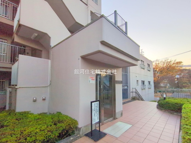 G00390681 神奈川県横浜市港北区仲手原２丁目 中古マンション 4180万円 専有面積61.04m² (約18.46坪) 間取り２ＬＤＫ 所在階5階 築年月1984年02月(築42年)【外観13】