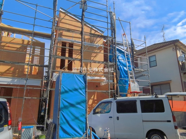 G00390713 神奈川県横浜市鶴見区北寺尾３丁目 新築一戸建て 6380万円 土地面積137.83m² (約41.69坪) 建物面積100.59m² (約30.42坪) 間取り４ＬＤＫ 築年月2026年07月【外観2】