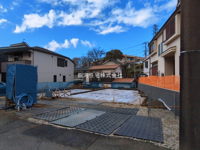 G00390713 神奈川県横浜市鶴見区北寺尾３丁目 新築一戸建て 6380万円 土地面積137.83m² (約41.69坪) 建物面積100.59m² (約30.42坪) 間取り４ＬＤＫ 築年月2026年07月【外観8】