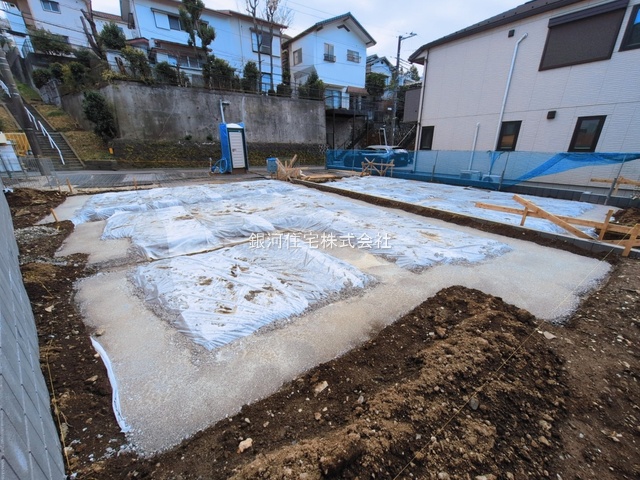 G00390713 神奈川県横浜市鶴見区北寺尾３丁目 新築一戸建て 6380万円 土地面積137.83m² (約41.69坪) 建物面積100.59m² (約30.42坪) 間取り４ＬＤＫ 築年月2026年07月【外観14】