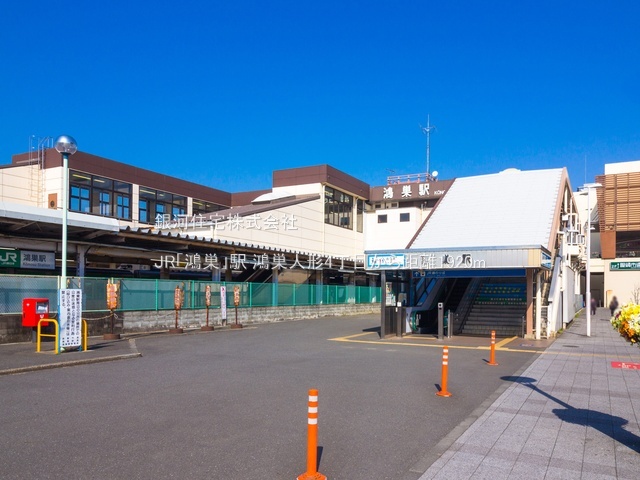 G00391216 埼玉県鴻巣市人形４丁目 新築一戸建て 2990万円 土地面積102.02m² (約30.86坪) 建物面積106.51m² (約32.21坪) 間取り４ＬＤＫ 築年月2026年07月(築１年以内)【周辺環境】JR「鴻巣」駅
