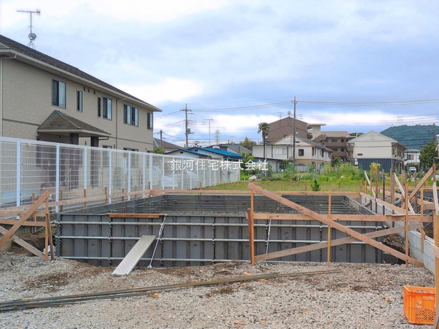堀山下