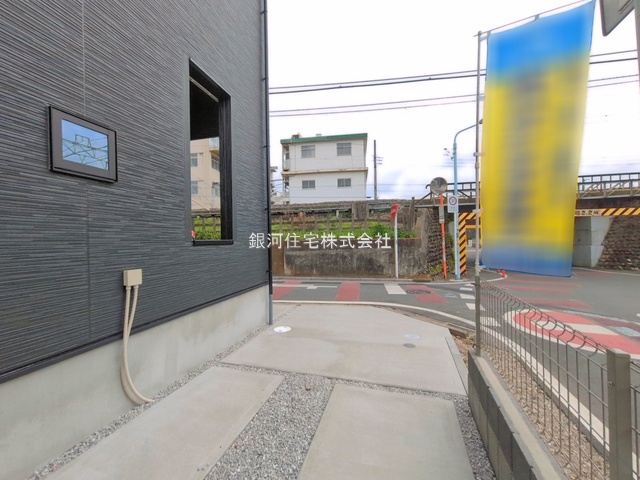 G00392172 埼玉県ふじみ野市駒西１丁目 新築一戸建て 4190万円 土地面積78.02m² (約23.60坪) 建物面積103.08m² (約31.18坪) 間取り４ＬＤＫ 築年月2026年03月(築１年以内)【外観4】