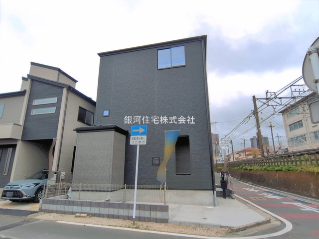 G00392172 埼玉県ふじみ野市駒西１丁目 新築一戸建て 4190万円 土地面積78.02m² (約23.60坪) 建物面積103.08m² (約31.18坪) 間取り４ＬＤＫ 築年月2026年03月(築１年以内)【外観7】