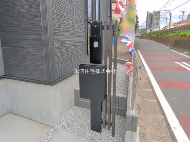 G00392172 埼玉県ふじみ野市駒西１丁目 新築一戸建て 4190万円 土地面積78.02m² (約23.60坪) 建物面積103.08m² (約31.18坪) 間取り４ＬＤＫ 築年月2026年03月(築１年以内)【外観12】