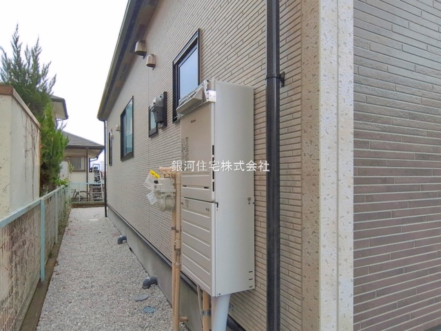 G00392174 埼玉県狭山市柏原 新築一戸建て 3890万円 土地面積230.08m² (約69.59坪) 建物面積98.54m² (約29.80坪) 間取り３ＬＤＫ 築年月2026年03月(築１年以内)【外観4】