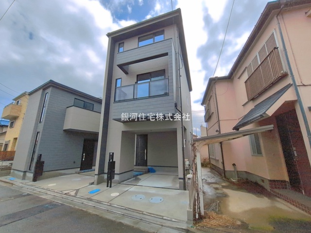 G00392204 埼玉県さいたま市緑区大字中尾 新築一戸建て 3480万円 土地面積62.12m² (約18.79坪) 建物面積104.52m² (約31.61坪) 築年月2026年04月(築１年以内)【外観2】