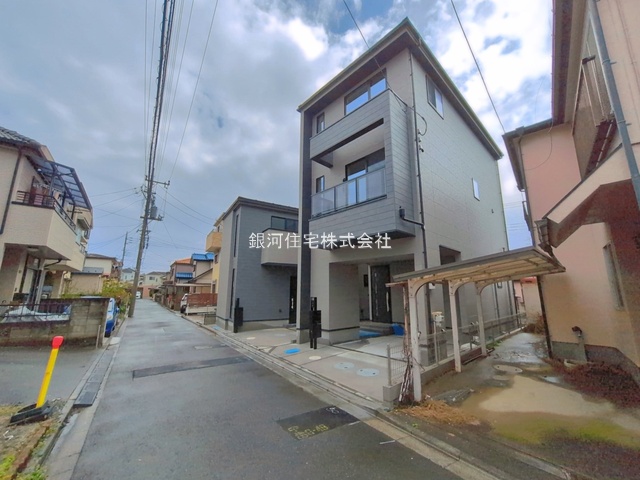 G00392204 埼玉県さいたま市緑区大字中尾 新築一戸建て 3480万円 土地面積62.12m² (約18.79坪) 建物面積104.52m² (約31.61坪) 築年月2026年04月(築１年以内)【外観3】