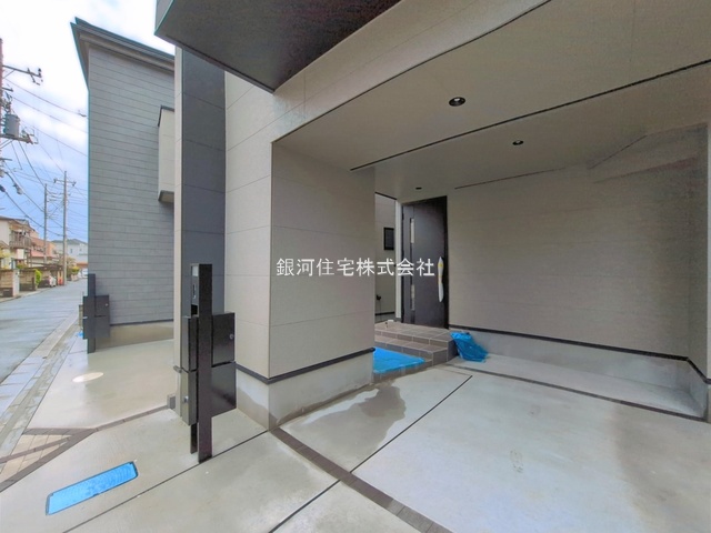 G00392204 埼玉県さいたま市緑区大字中尾 新築一戸建て 3480万円 土地面積62.12m² (約18.79坪) 建物面積104.52m² (約31.61坪) 築年月2026年04月(築１年以内)【外観10】